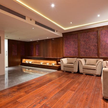 Clarens Hotel Gurgaon Extérieur photo