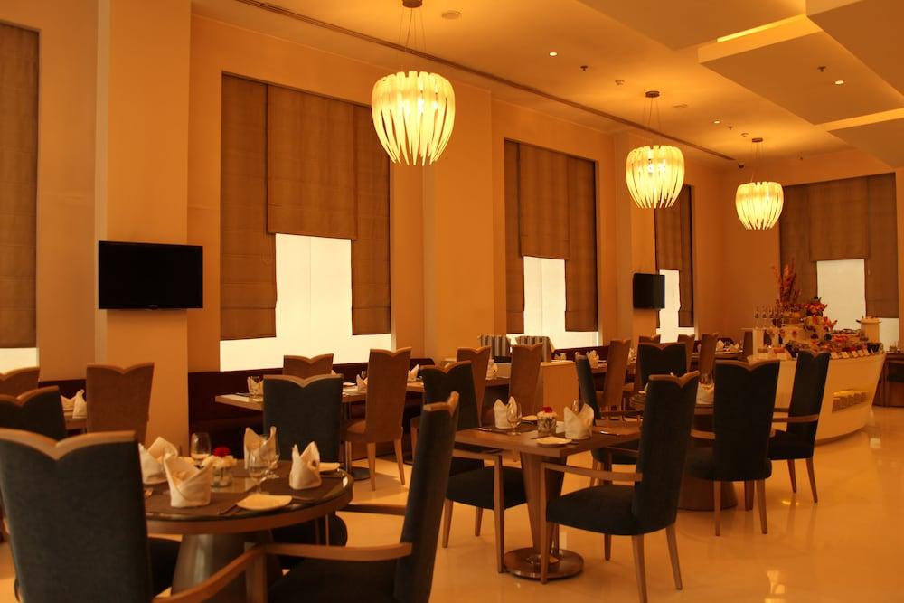 Clarens Hotel Gurgaon Extérieur photo