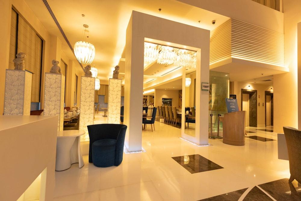 Clarens Hotel Gurgaon Extérieur photo