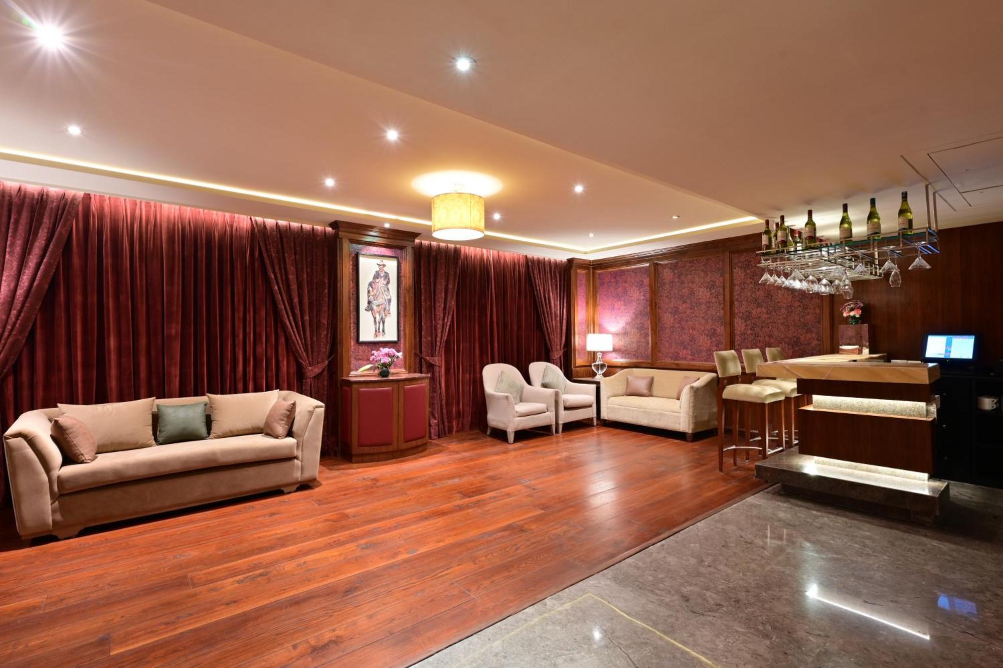 Clarens Hotel Gurgaon Extérieur photo