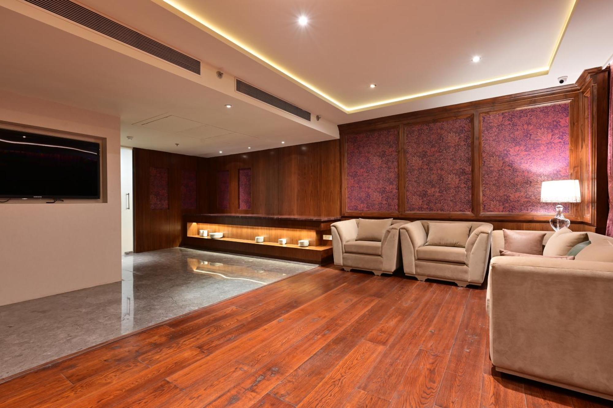 Clarens Hotel Gurgaon Extérieur photo