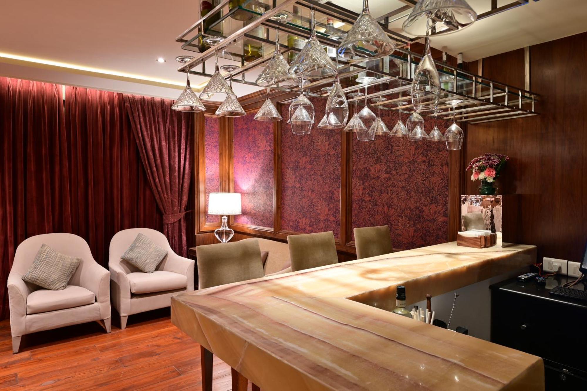 Clarens Hotel Gurgaon Extérieur photo