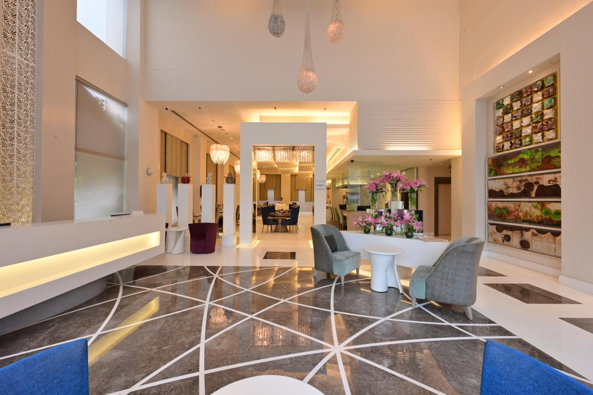 Clarens Hotel Gurgaon Extérieur photo