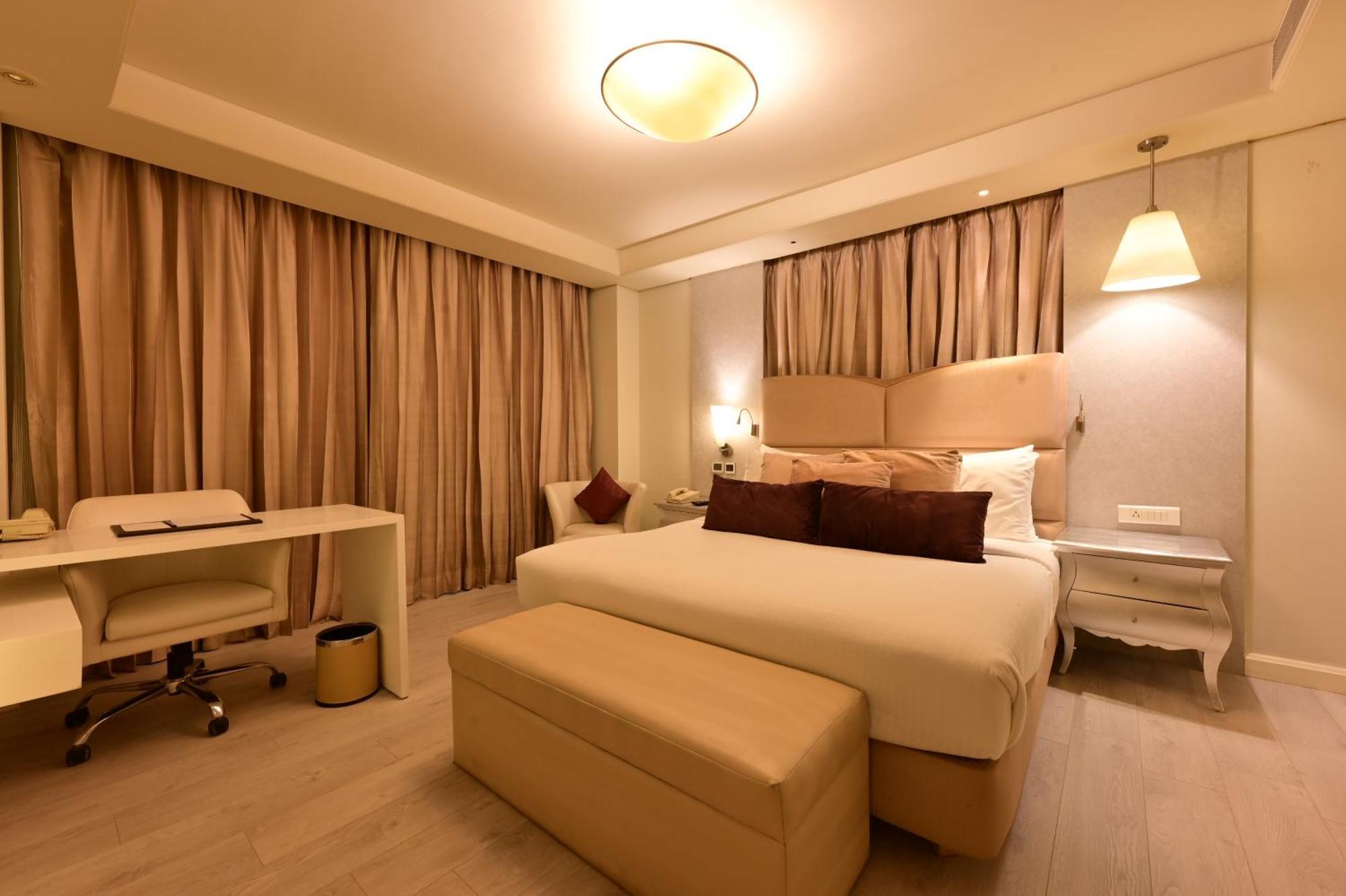 Clarens Hotel Gurgaon Extérieur photo