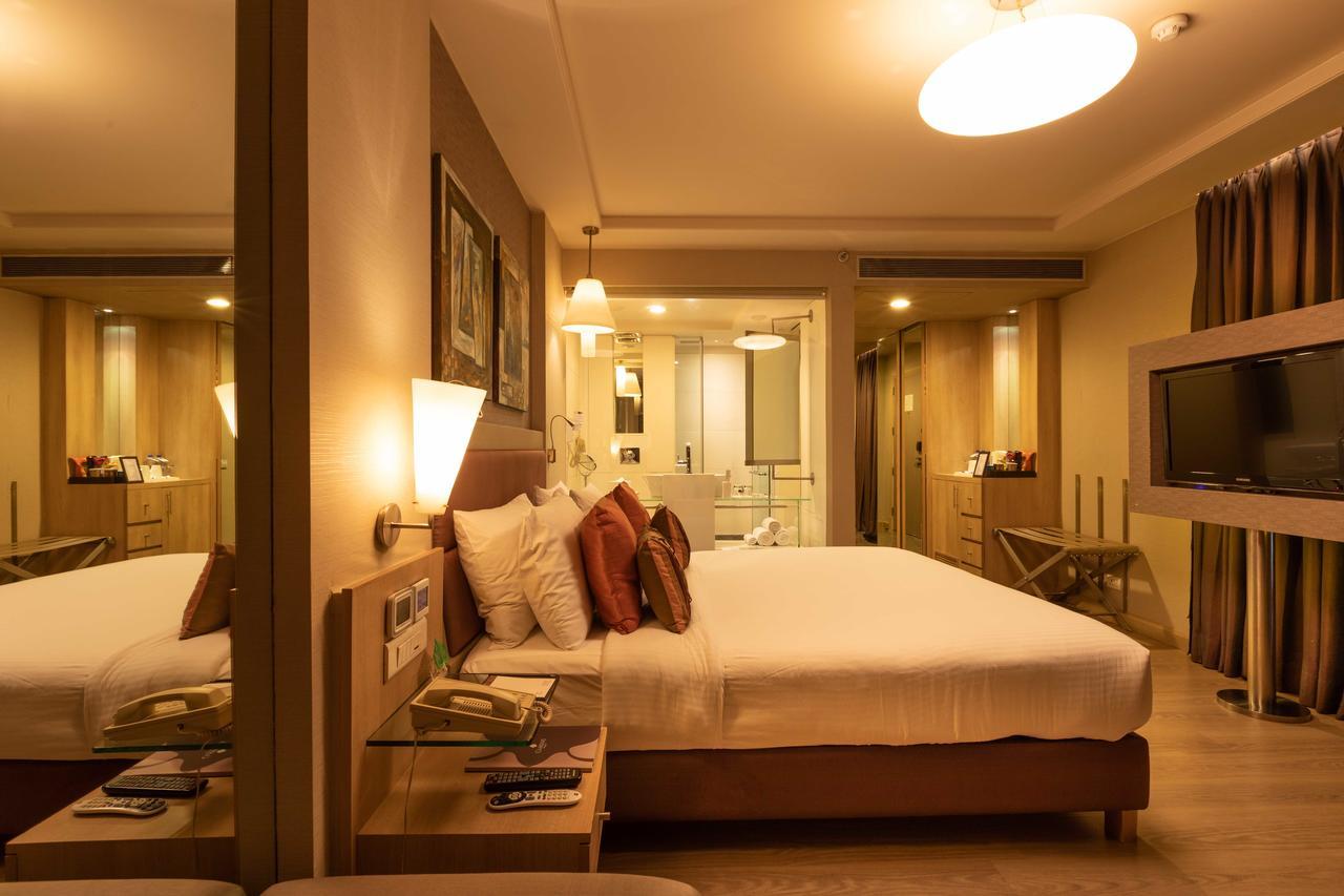 Clarens Hotel Gurgaon Extérieur photo